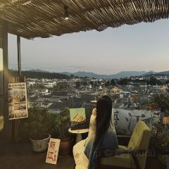 屋顶咖啡·日落甜茶·雪山花园 ·bistro User Photo