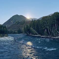 禾木老村山庄 User Photo