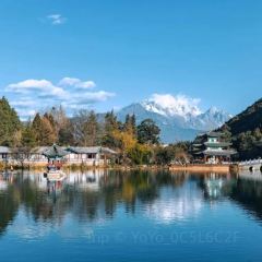 明记烧肉米线烧肉卷粉(中心小学店) User Photo