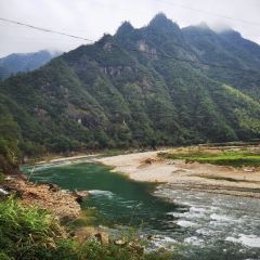 Jiaotandashuxiayutouguan User Photo