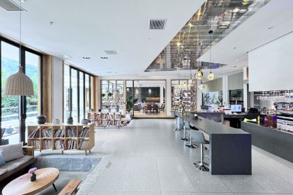 海螺沟同堂·Secret Garden Holiday Villa·雪山观景野奢度假温泉美墅·小术林别院雪山观景餐厅