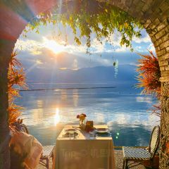 世内桃源·落日海景餐厅(双廊店) User Photo