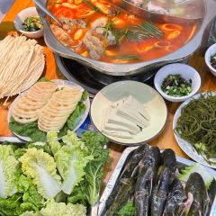 全味红酸鲜牛庄·酸汤鱼·酸汤牛肉·血酱鸭 User Photo
