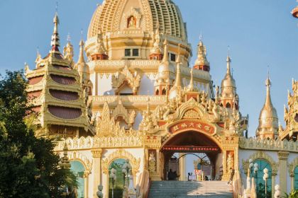 勐焕老奶冷饮店