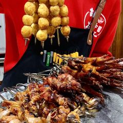 钱锋炭缸烧烤·海鲜·宵夜(华龙道店) 여행 사진