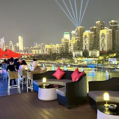 猛虎玫瑰·鲜花西餐厅(长嘉汇江景店) User Photo