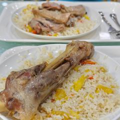 盛添抓饭肉汤馆 User Photo
