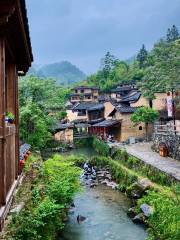 Village of Family Xiao, Dragon Pond