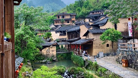 Village of Family Xiao, Dragon Pond