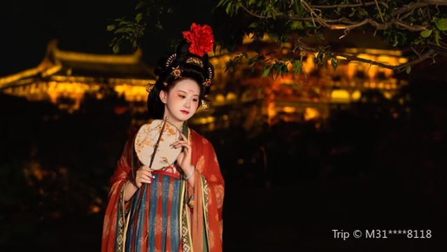 Hanfu Experience in Luoyang
