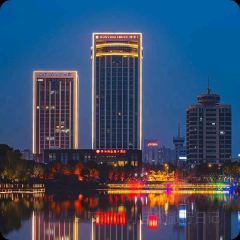 海外海皇冠大飯店海瀾旋轉餐廳張用戶圖片