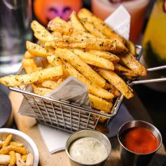 DEW Lounge User Photo