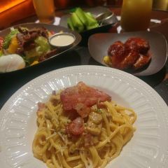 漓岸璞闲文旅酒店(阳朔西街漓江店)·上房野BISTRO·餐×酒×咖 User Photo