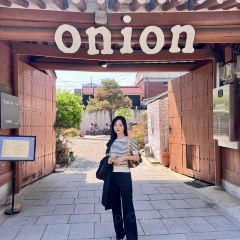 Cafe Onion Anguk User Photo