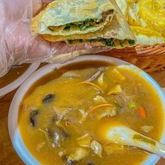 高掌门逍遥胡辣汤(京广路店) User Photo