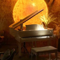 PAVILION · WHISKY · DESSERT BAR User Photo