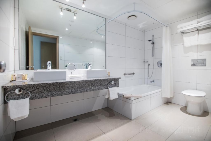 One80o Restaurant & Lounge Bar