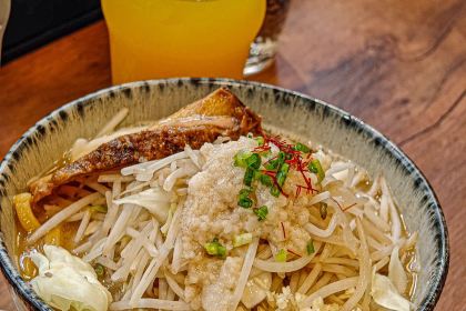 娜七日式拉面(海豚湾店)