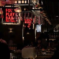 FOUR PLAY BAR 여행 사진