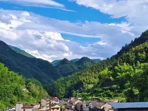 Baocun Village at the Foot of the Mountain