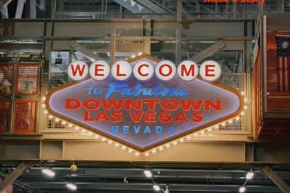 Luke's Lobster Las Vegas Fashion Show Mall