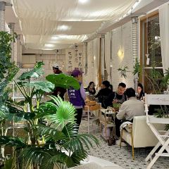 冷遇见暖庭院烤肉(芝麻街店) User Photo