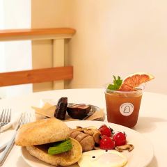 Neighbor House Bar 여행 사진