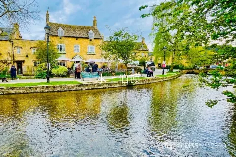 Bourton-on-the-Water