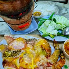 Som Moo Joom User Photo