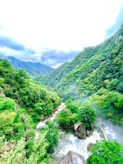 Bailong Waterfall (bailongzhuang)