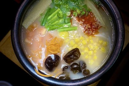 Flower & Horse in Spring