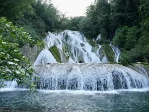 Jiacha Waterfall