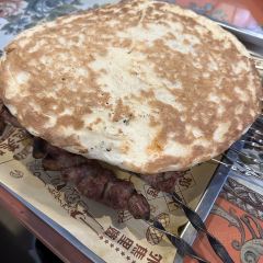 卡迪那斯烤肉店 User Photo