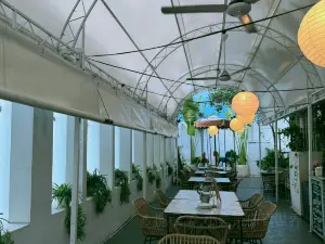 Balin Roofgarden Bistro & Bar
