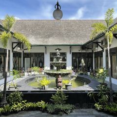 The House Of Raminten User Photo