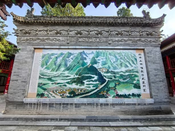 lou guan tai shuo jing tai