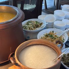 湖州臻隐锦绣别墅度假酒店 · 漾YOUNG User Photo