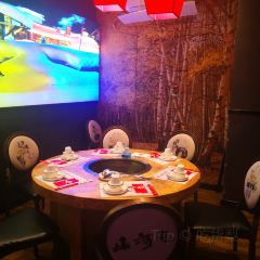 山河屯铁锅炖(乌山西路店) User Photo