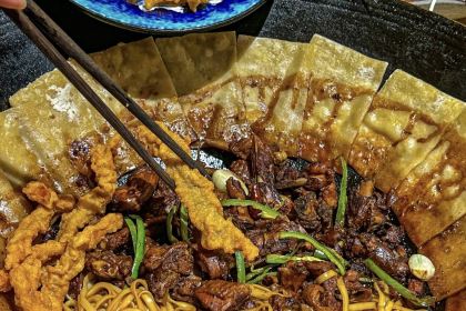 皖北巫氏三胖地锅鸡(庐江店)