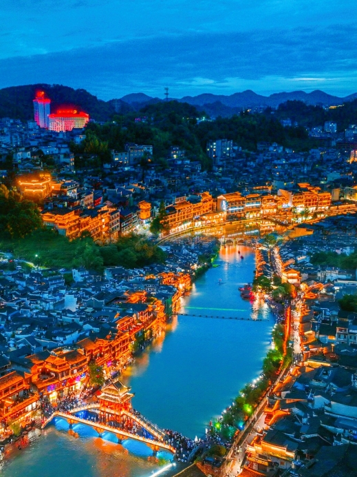Popular Night Attractions in Huayuan