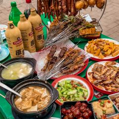 钱锋炭缸烧烤·海鲜·宵夜(华龙道店) 여행 사진