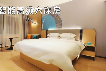 八大块手撕鸡(南门山农贸市场店)