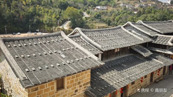 yue zhai gu cun luo