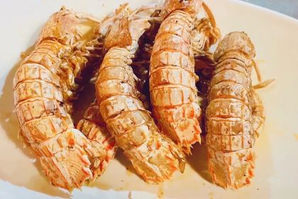 梁庆十三香龙虾馆(夹江店)