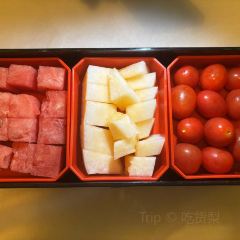 Leean Amoderated User Photo