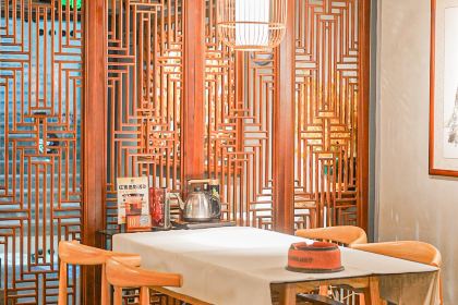 燒鵝仔·荔木燒鵝·茶點（金山湖店）