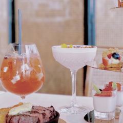 Paper Moon User Photo