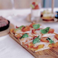 Paper Moon User Photo