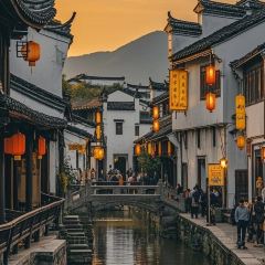 TONG QING LOU User Photo