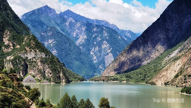 Wulingshan Forest Park - Qiandixi Scenic Area
